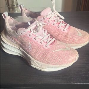 Nike Women's Light Pink Athletic Shoes